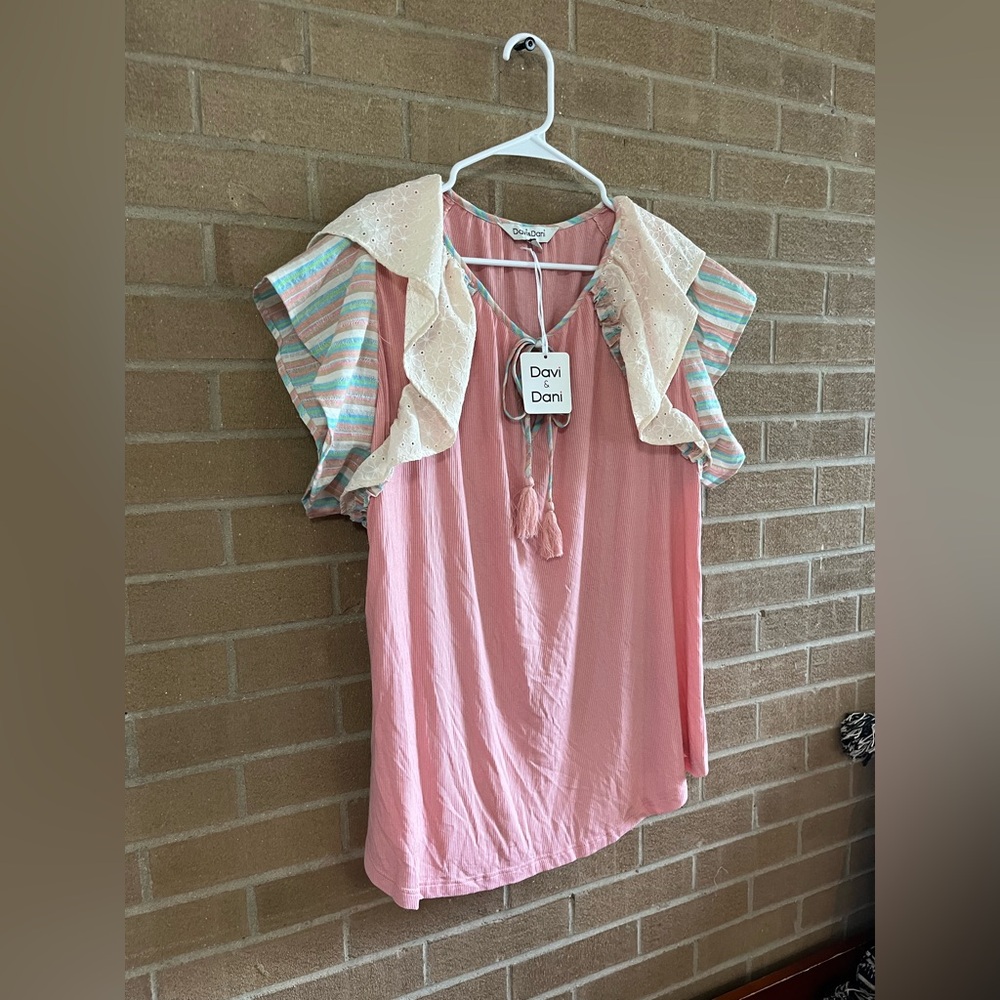 Davi & Dani Pink Ruffle Sleeve Top - Picture 3 of 4